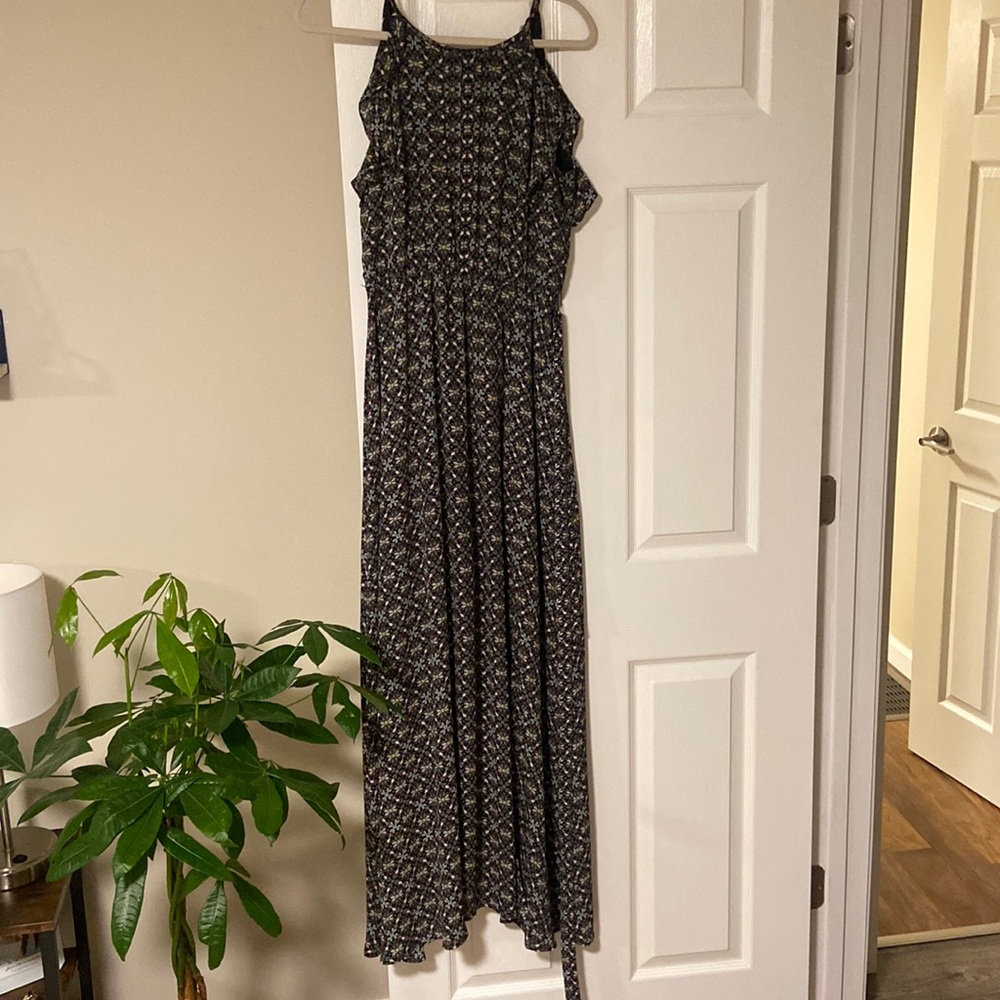 Beautiful maxi dress size S like new